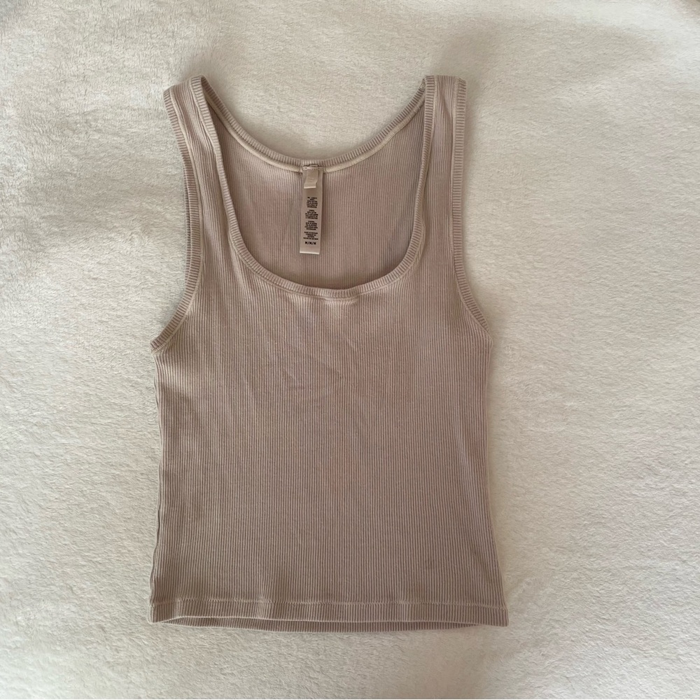 SKIMS Tan Tank Top sz M